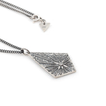 Load image into Gallery viewer, Diamond Head Necklace