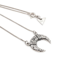 Load image into Gallery viewer, Crescent Moon Necklace